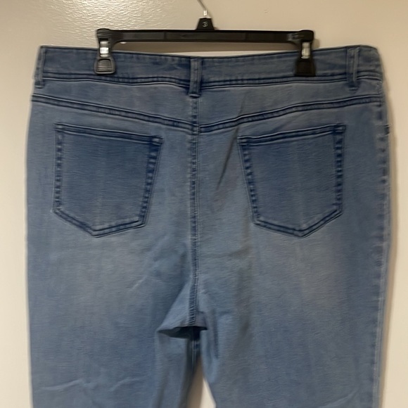 Chico's Women's Jeans Size 2.5 - Picture 9 of 11